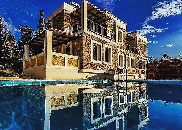 Vera Tatil Evi *