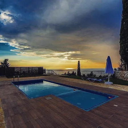 薇拉别墅 * Áyios Nikítas