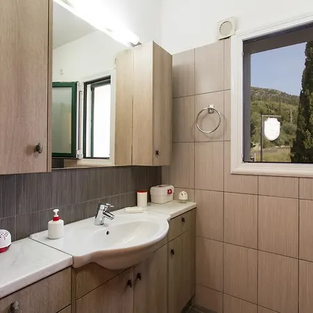 Tatil Evi Vera Áyios Nikítas